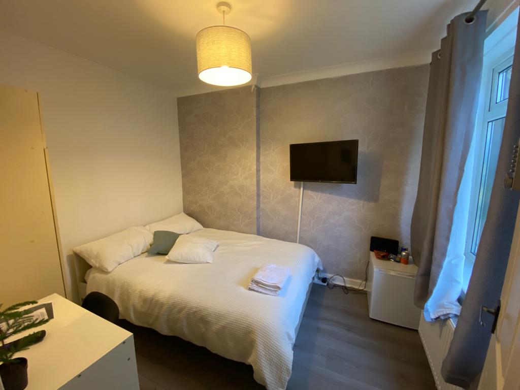 Private room in Glasgow city (Excellent room)